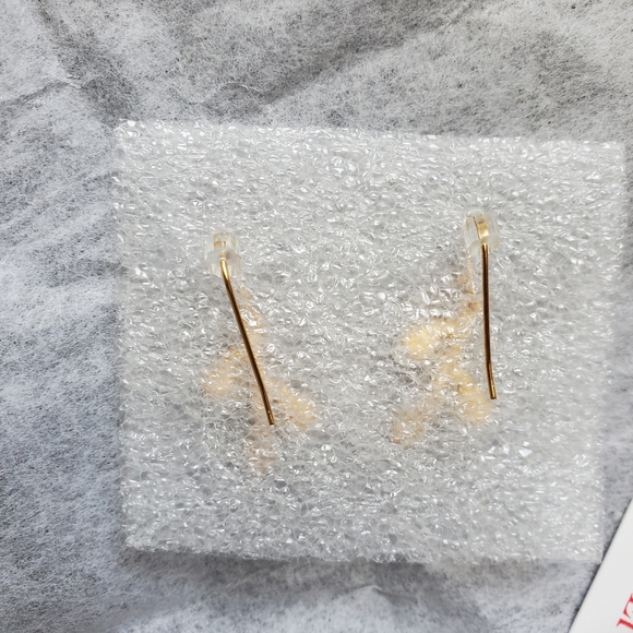 The Met Willow Catkins pearl drop earings & pearl bib necklace - Picture 12 of 16